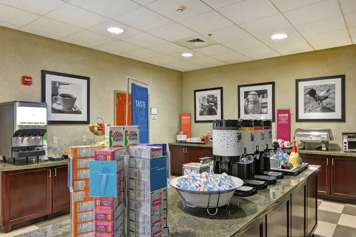 Hampton Inn & Suites Wilkes-Barre/Scranton, PA 4