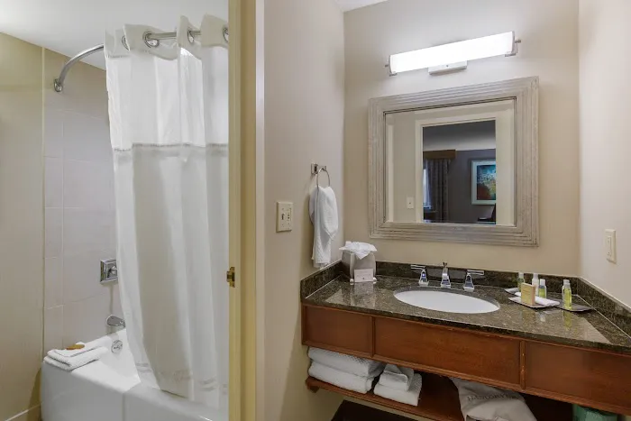 DoubleTree by Hilton Hotel Downtown Wilmington - Legal District 4