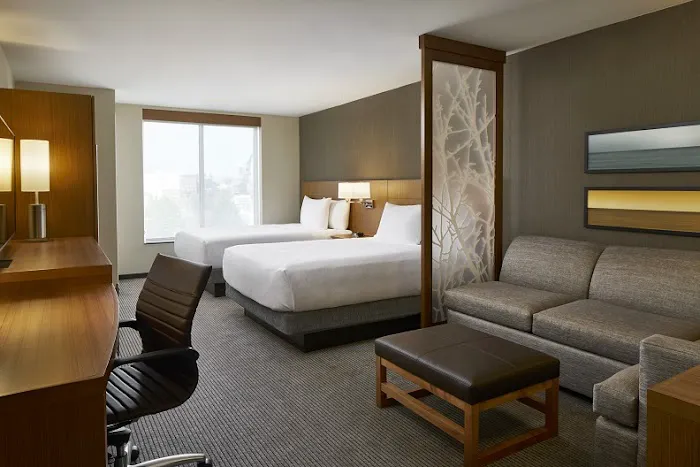 Hyatt Place Wilmington Riverfront 5