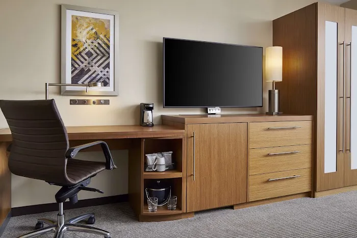 Hyatt Place Wilmington Riverfront 5