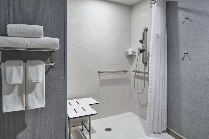Hyatt Place Wilmington Riverfront 5
