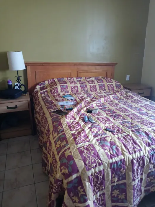 Luxury Inn & Suites 4