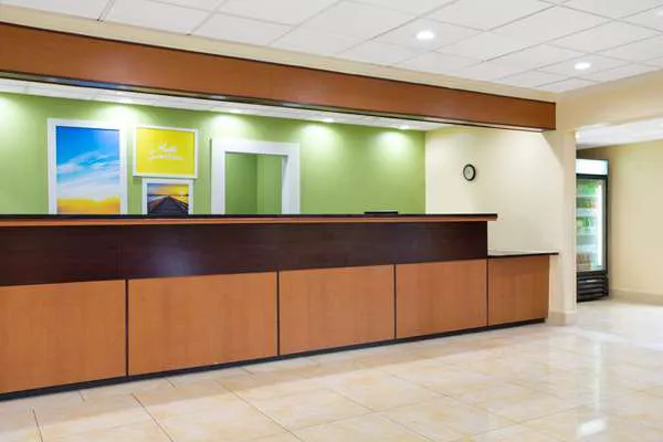 Days Inn by Wyndham Absecon Atlantic City Area 4