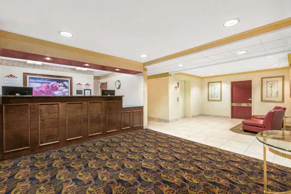 Hawthorn Suites by Wyndham Lancaster 4