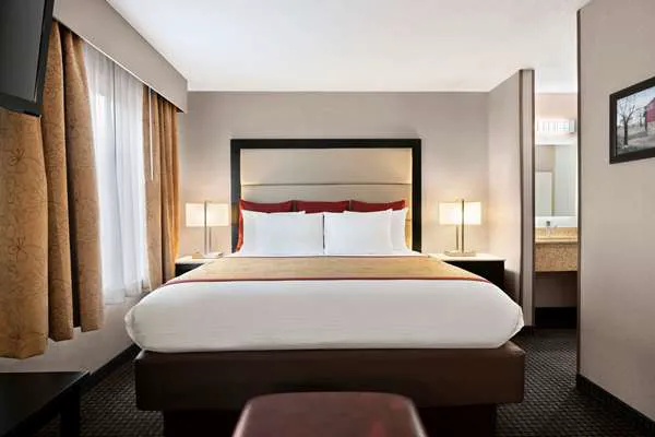 Hawthorn Suites by Wyndham Lancaster 4