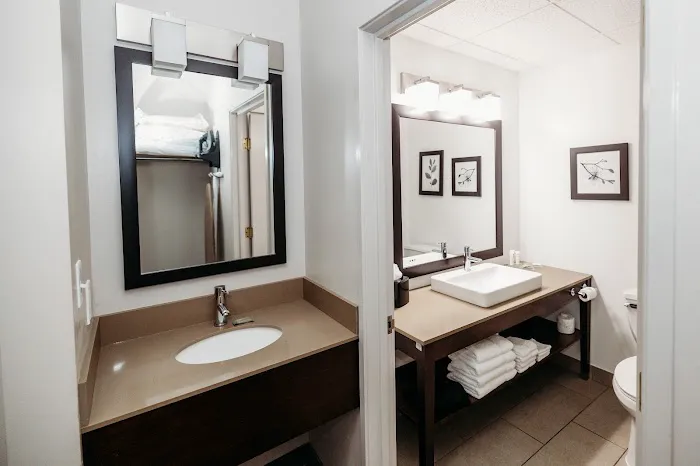 Parkview Inn & Suites Lancaster 4
