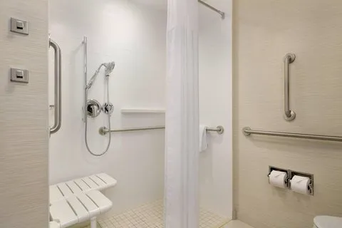 Fairfield Inn & Suites Lancaster East at The Outlets 4