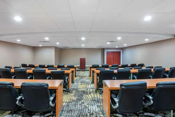 Wyndham Lancaster Resort and Convention Center 4