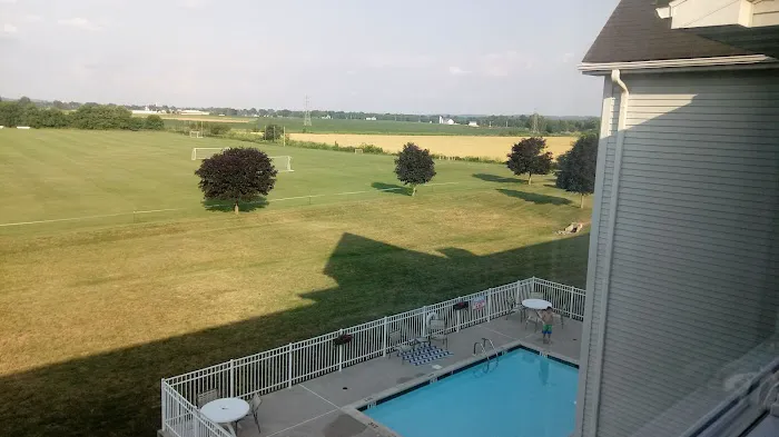 Lancaster Inn and Suites - Hotel in Manheim PA 4