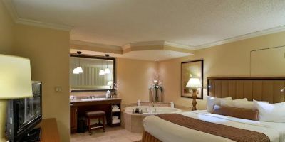 Eden Resort & Suites