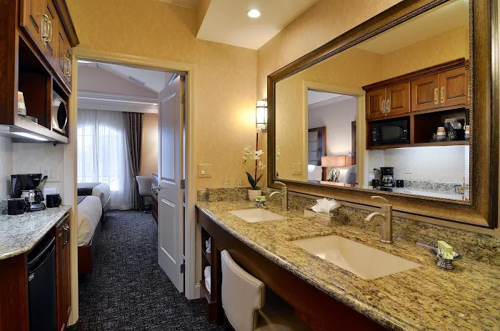 Eden Resort & Suites 4