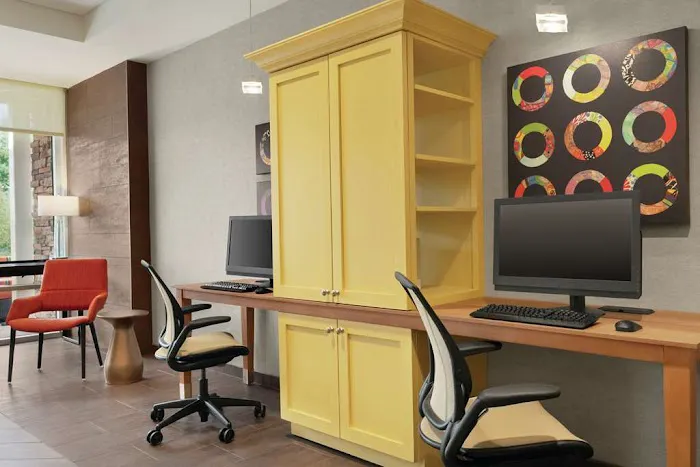 Home2 Suites by Hilton Lancaster 4
