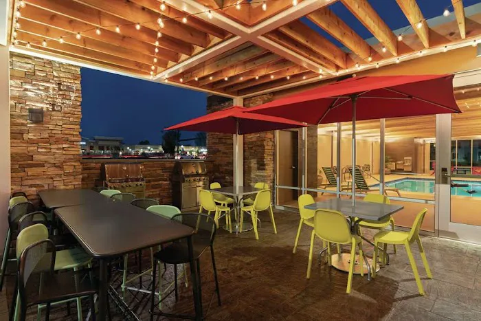 Home2 Suites by Hilton Lancaster 4