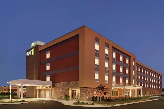 Home2 Suites by Hilton Lancaster 4