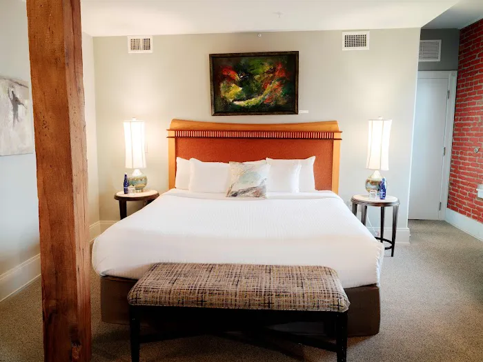 Lancaster Arts Hotel 4