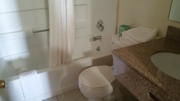 Americas Best Value Inn Lancaster 4
