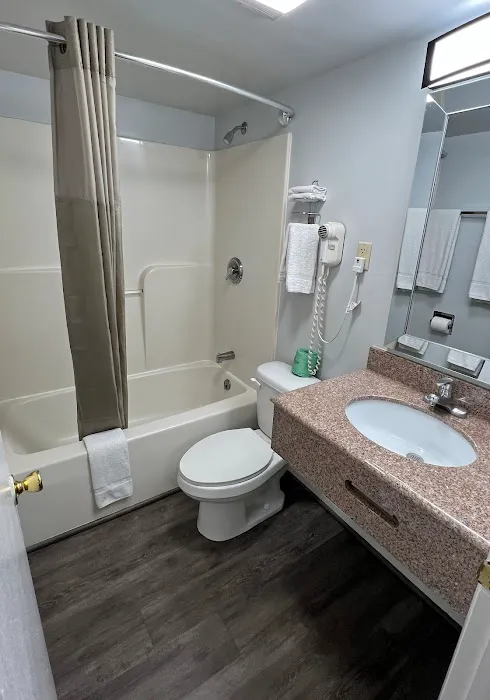 Americas Best Value Inn Lancaster 4