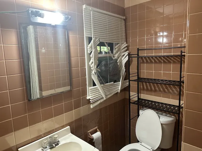 Rodeway Inn 4