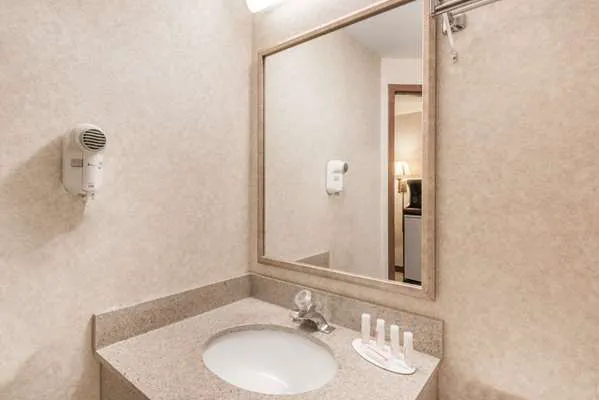 Pottsville Hotel 4