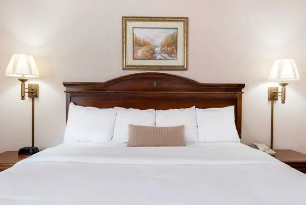 Pottsville Hotel 4