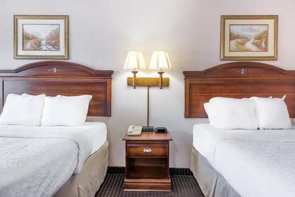 Pottsville Hotel 4