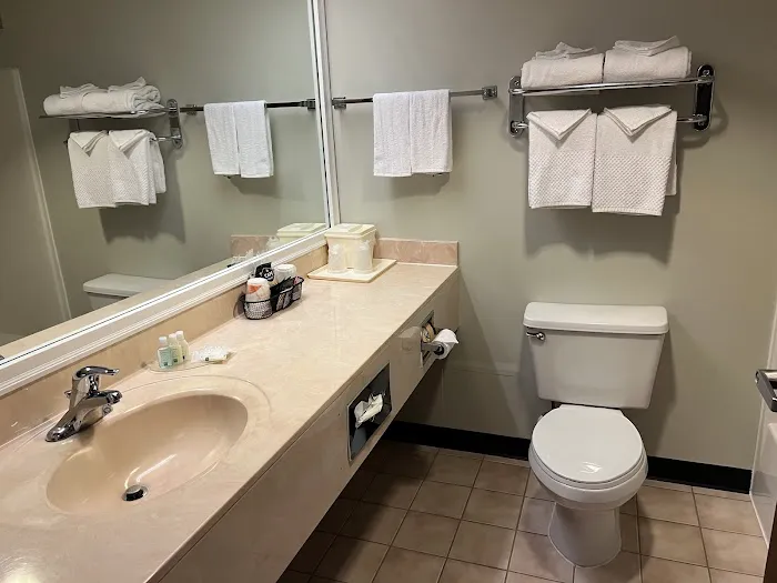 Quality Inn Midway 4