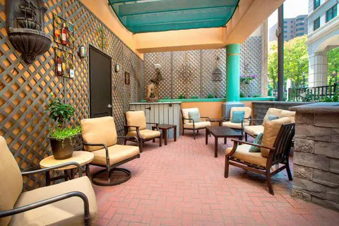 Courtyard Wilmington Downtown 5