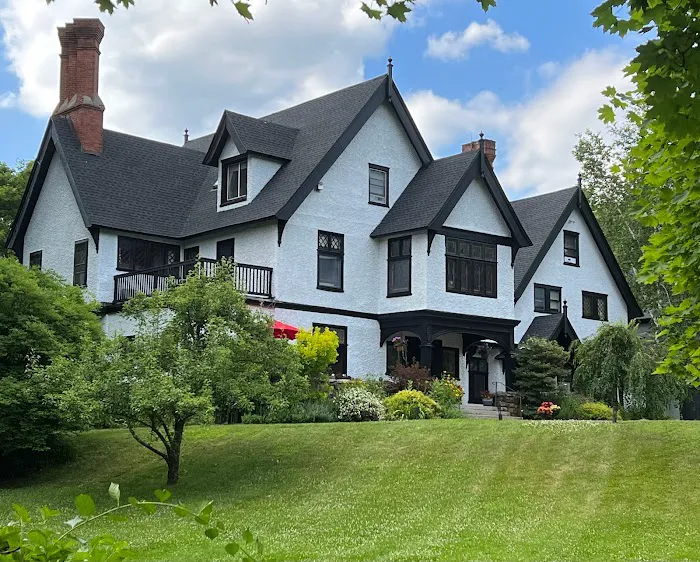 Manor House Inn 5