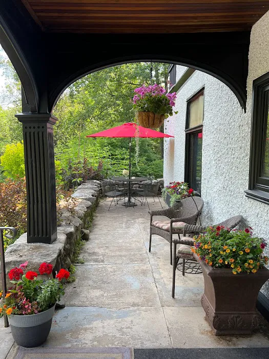 Manor House Inn 5