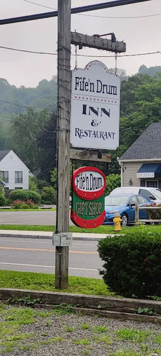 Fife'n Drum Inn 4
