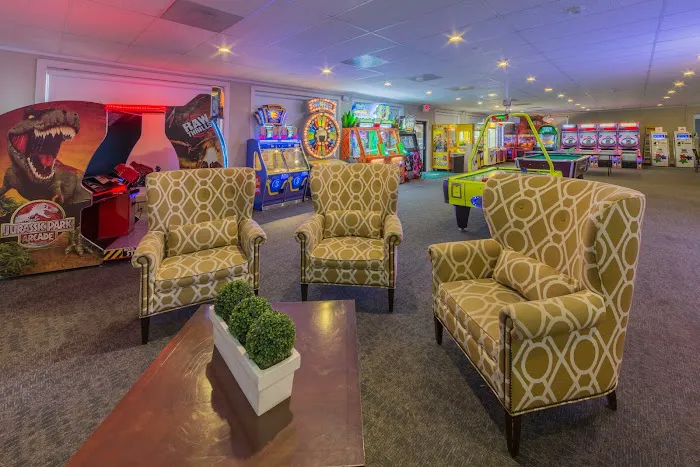 Holiday Inn Club Vacations Oak n' Spruce Resort in the Berkshires, and IHG Hotel 5