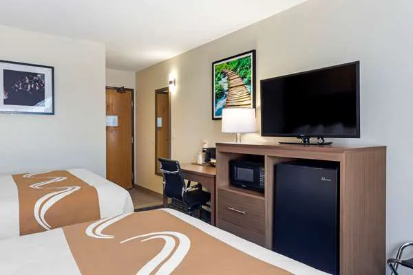 Quality Inn 5