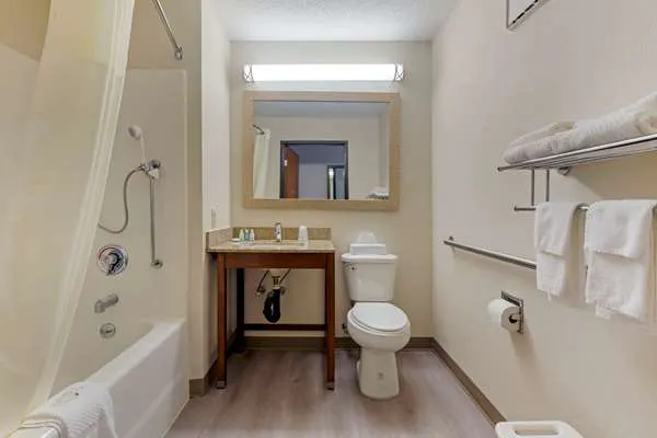 Quality Inn 5