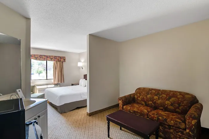 Americas Best Value Inn Torrington, CT 4
