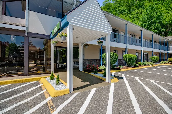 Americas Best Value Inn Torrington, CT 4