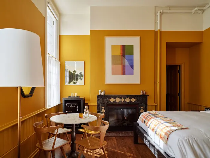 The Abner Hotel 5