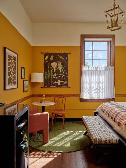 The Abner Hotel 5
