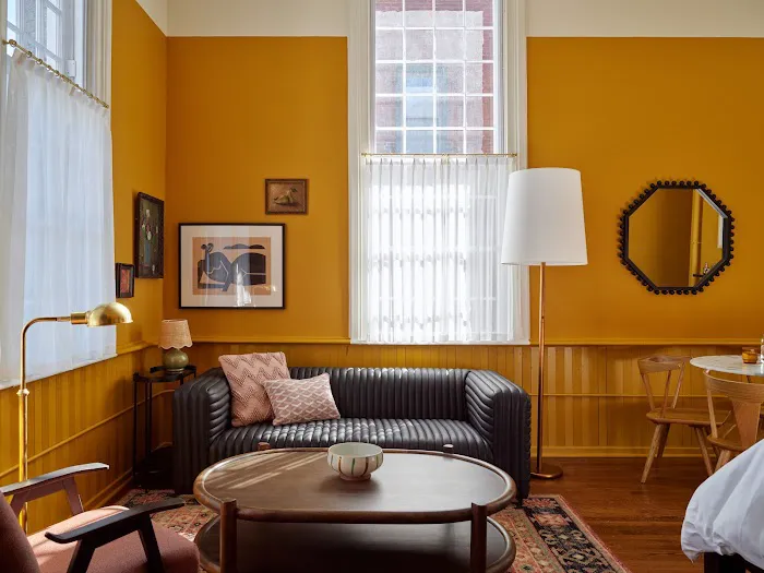 The Abner Hotel 5