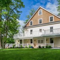 The Lakehouse Inn ico