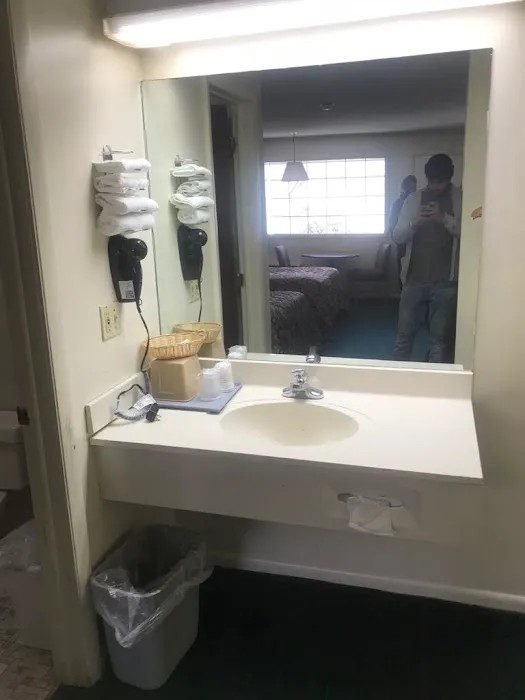 21B Motel 4