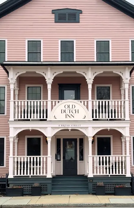 Old Dutch Inn 4