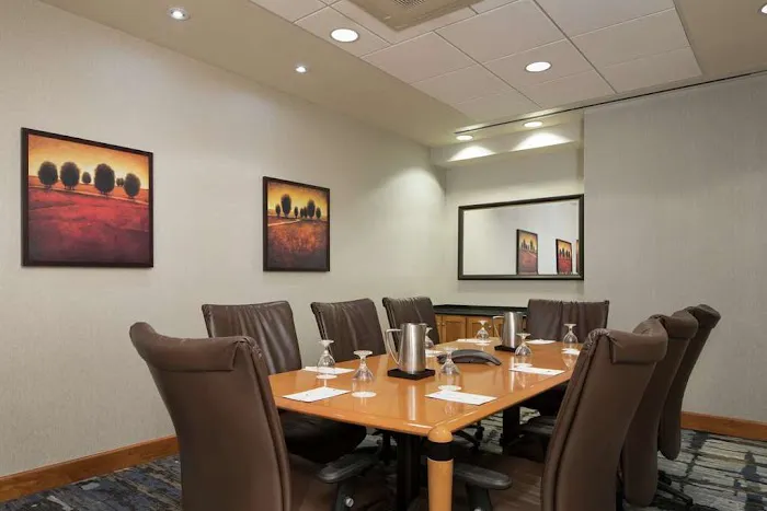DoubleTree by Hilton Hotel Syracuse 4
