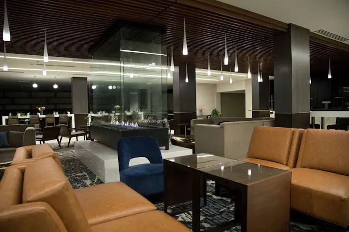 DoubleTree by Hilton Hotel Syracuse 4