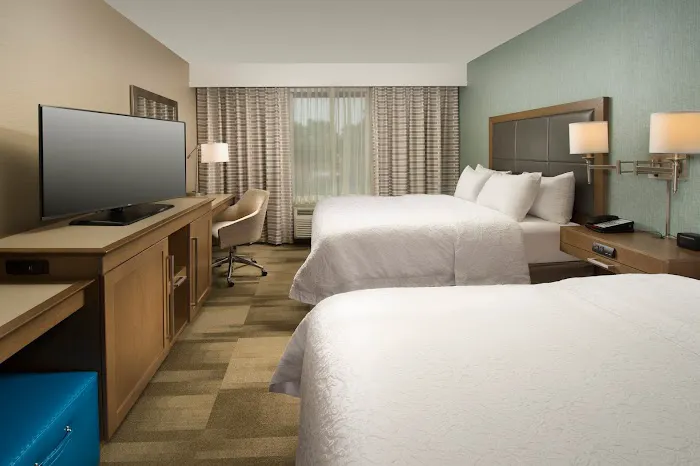Hampton Inn & Suites Syracuse/Carrier Circle 4