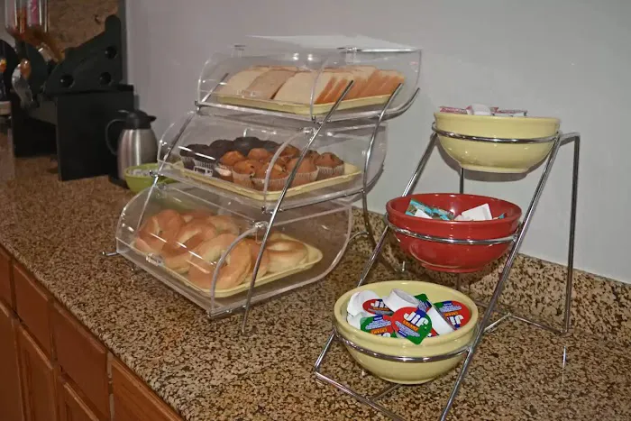 Quality Inn & Suites East Syracuse - Carrier Circle 4