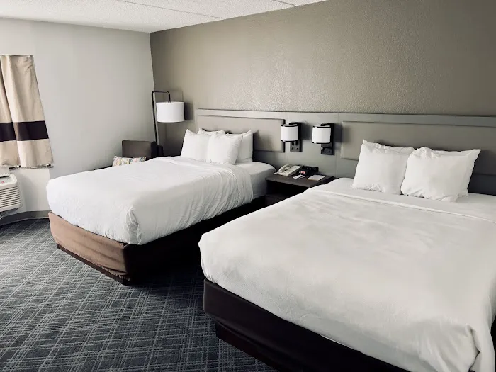 Comfort Inn & Suites Syracuse-Carrier Circle 4