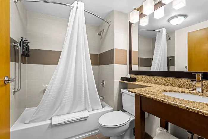 Hotel Concord Syracuse, Ascend Hotel Collection 4