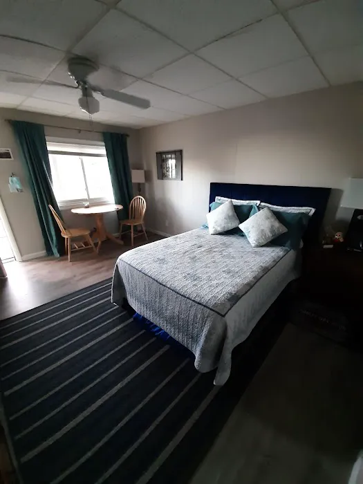 Oneida Lake Inn 4