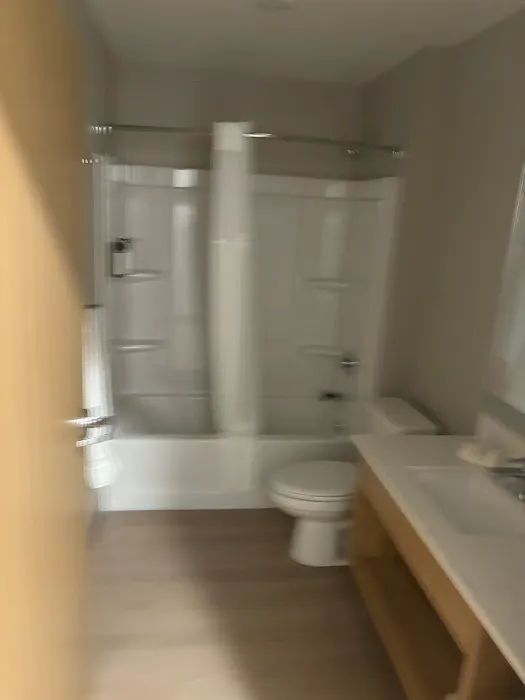 LivAway Suites - Syracuse 4