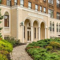 Collegian Hotel & Suites, Trademark Collection by Wyndham ico